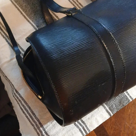 AUTHENTIC LOUIS VUITTON BLACK EPI SET HANDBAG - Picture 10 of 16